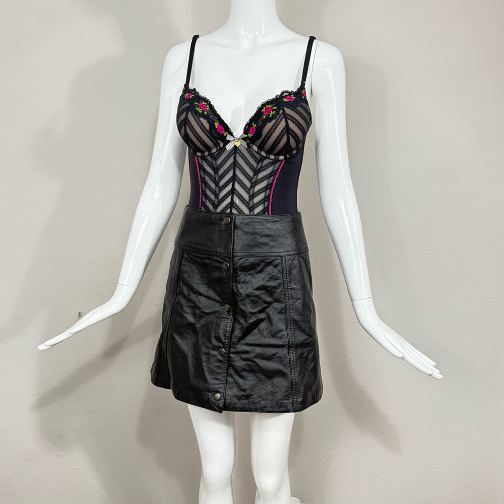 She Said Cow Leather Button Down Mini Skirt, Black Leather Snap Button Size 5